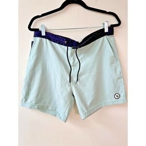 Vuori Mens Bahia Boardshorts Swim Trunks Mint Green Stretch Drawstring Size 32